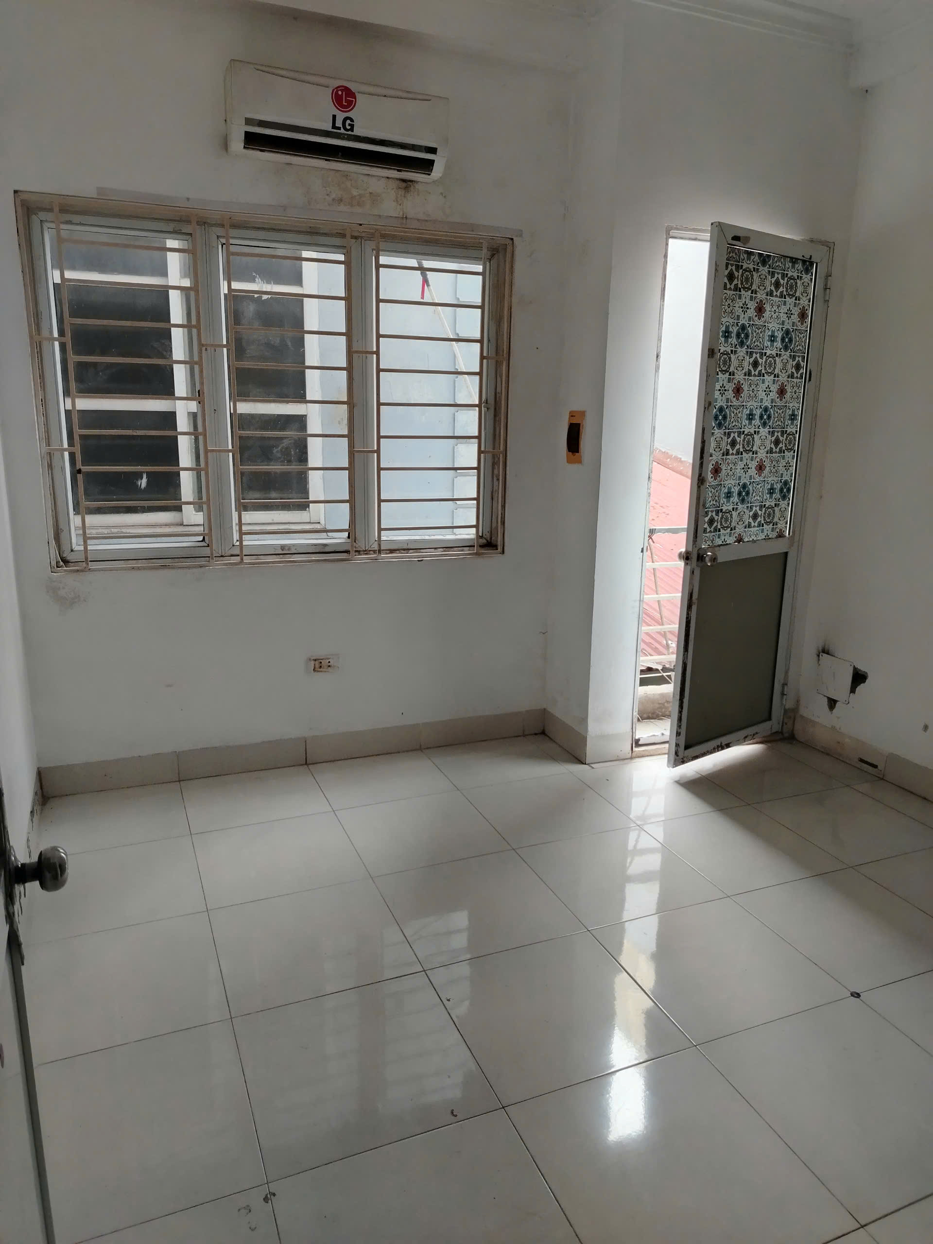 Cho thuê nhà nguyên căn ngõ 358 Bùi Xương Trạch, 3 tầng x 35m2, 3 ngủ, 8 triệu - Ảnh 3